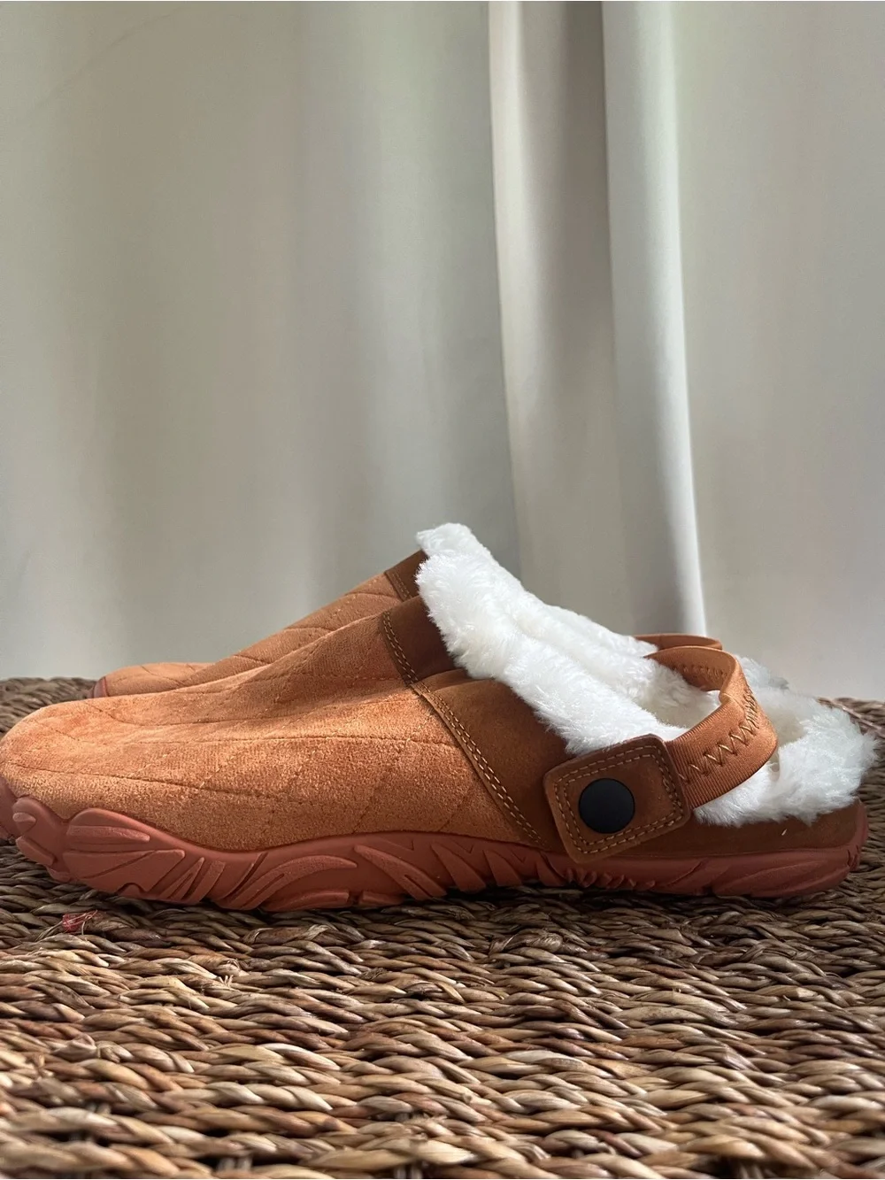 SHEIN Men's Quilted Faux-Suede Slip-On Clog Slippers NWT
